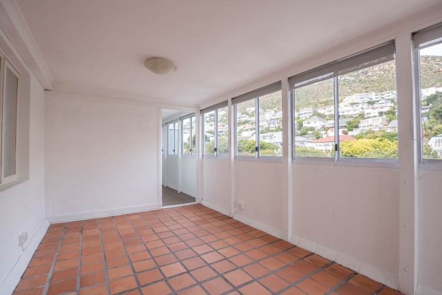To Let 2 Bedroom Property for Rent in Fish Hoek Western Cape